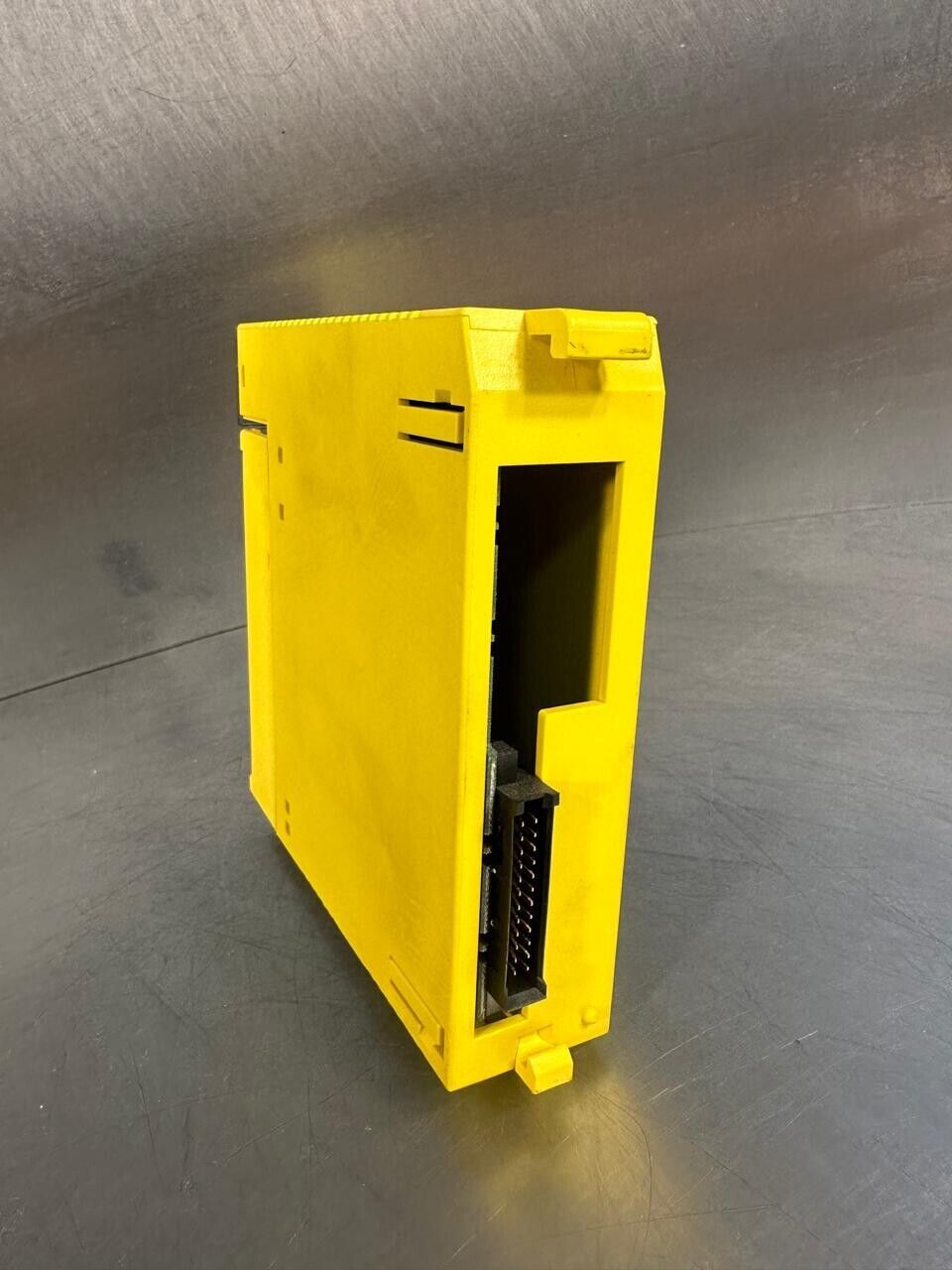 Fanuc Output Module A1D16D   A03B-0807-C104                      (3D-34)