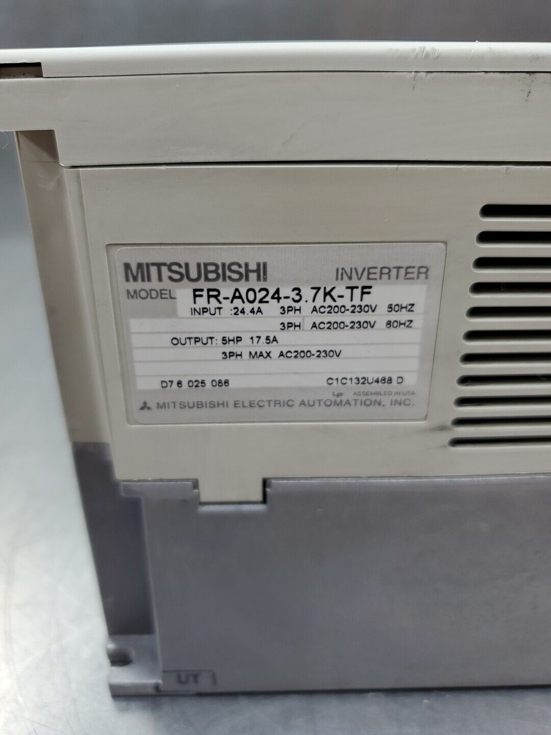 MITSUBISHI FR-A024-3.7K-TF 5HP 17.5A INVERTER DRIVE.                       1B-22