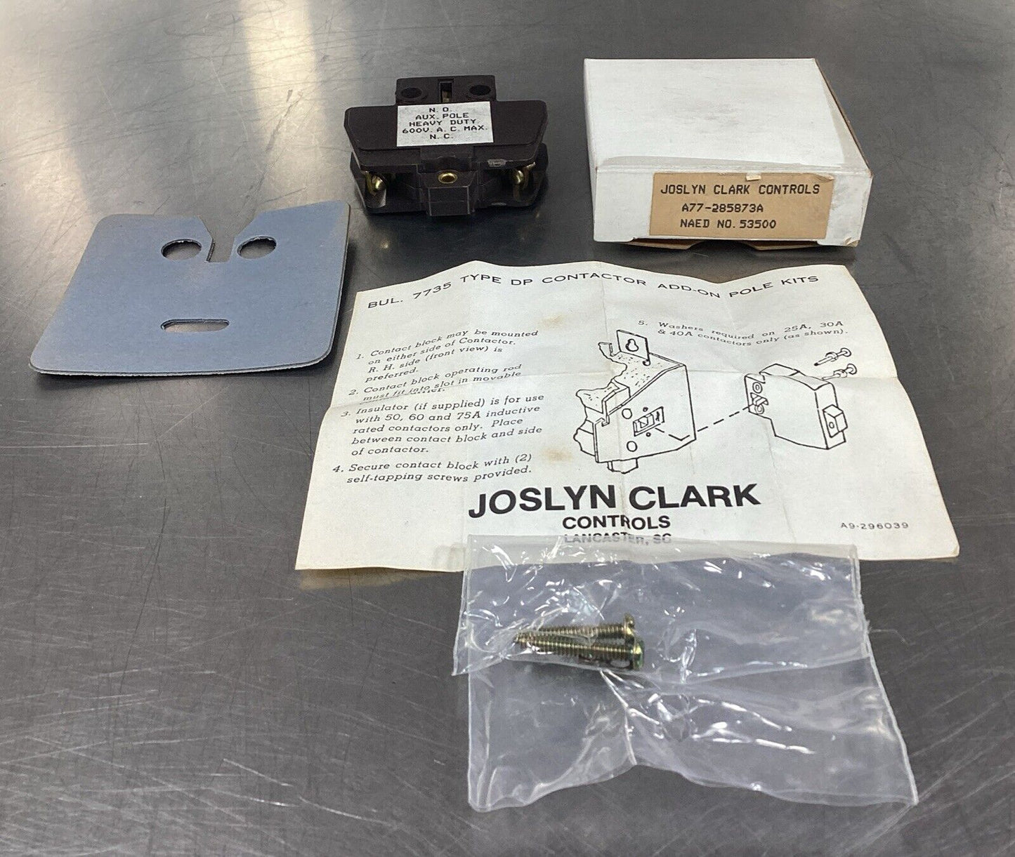 JOSLYN CLARK  A77-285873A  NEW IN BOX AUXILIARY CONTACT 1 NO 1 NC      4E-24