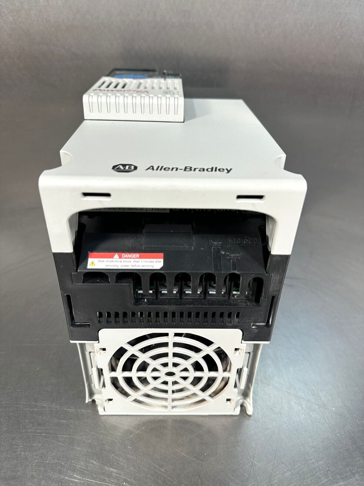 Allen Bradley 25B-D024N114 /A PowerFlex 525 480V  (1C-24)