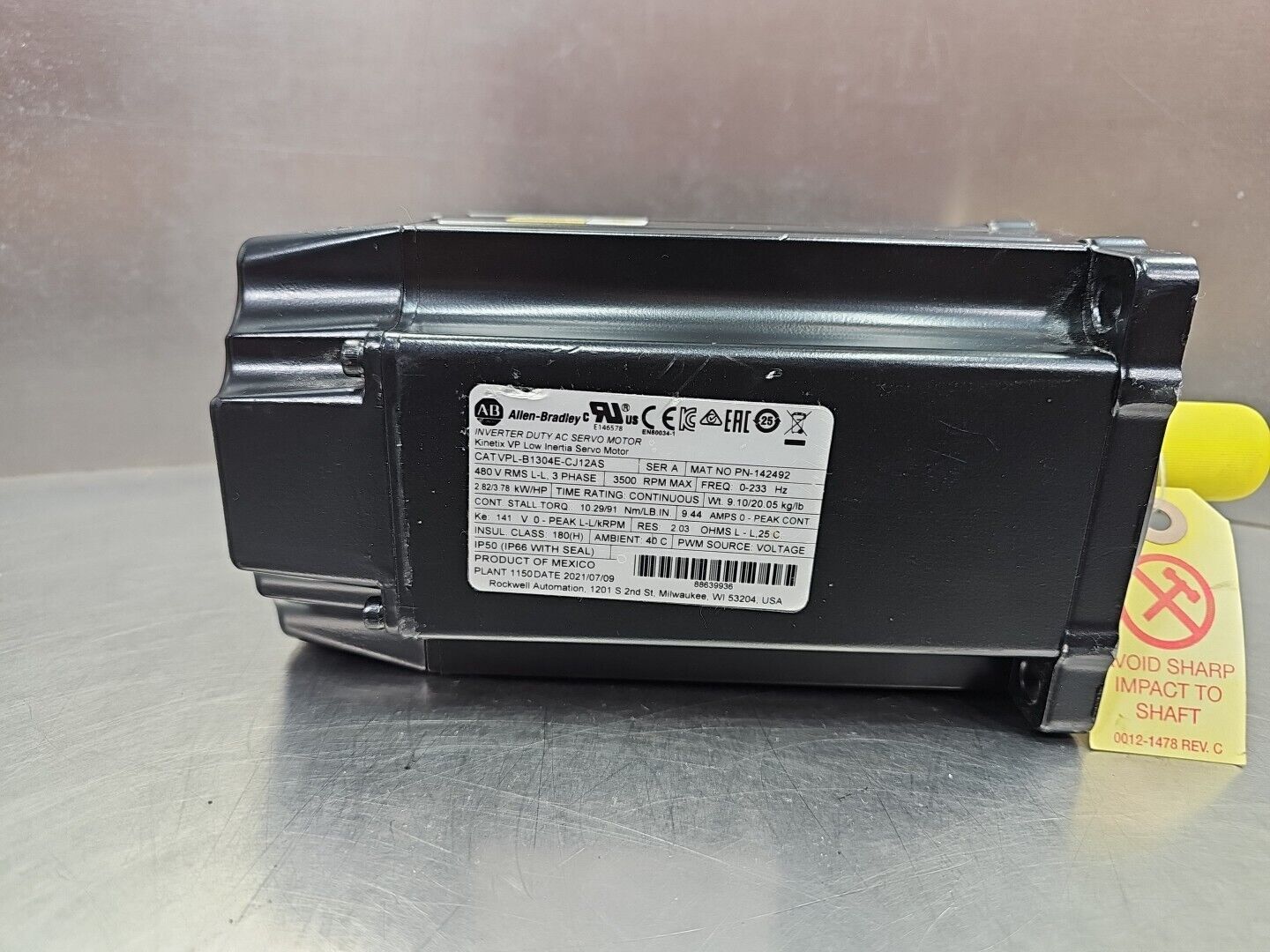 Allen-Bradley VPL-B1304E-CJ12AS KINETIX SERVO MOTOR, 3500rpm.                 1E