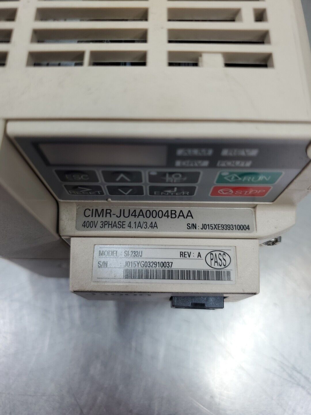 Yaskawa CIMR-JU4A0004BAA 400V 3Phase 4.1A/3.4A Drive w/SI-232/J Module.       1D