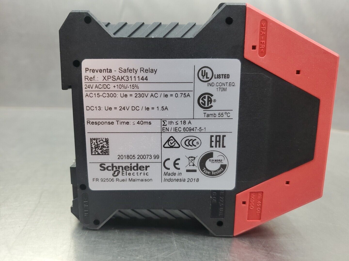 Schneider Electric XPSAK311144 Relay, 24V AC/DC.                           3E-33