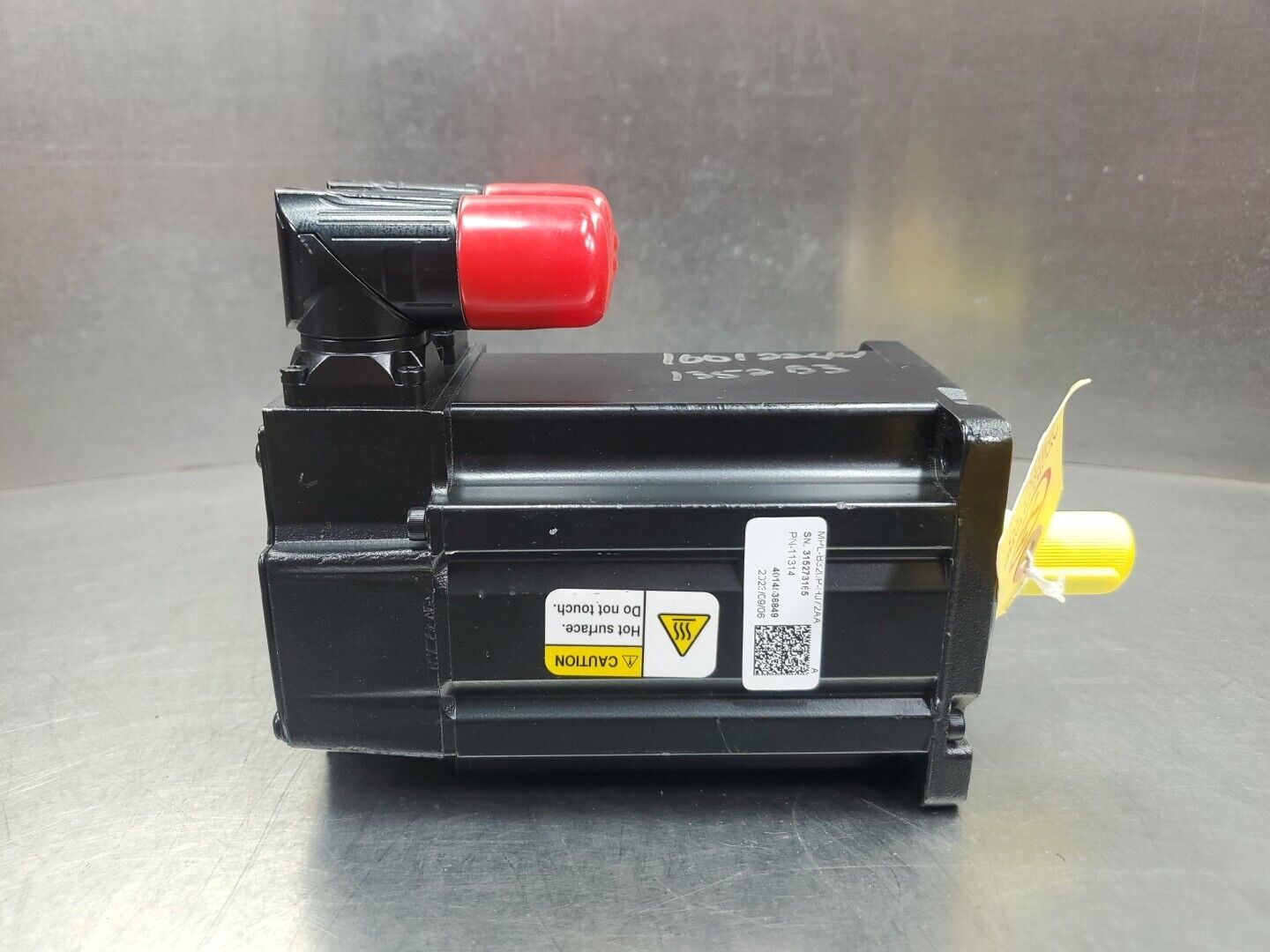 ALLEN BRADLEY MPL-B320P-HJ72AA MPL AC ROTARY SERVO MOTOR, 5000RPM.            1C