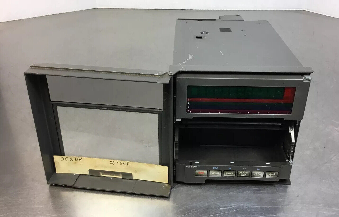 Yokogawa 436000 UR1000 Temperature Chart Recorder                          5E-38