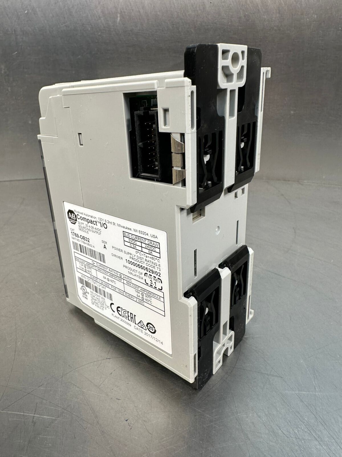 Allen-Bradley 1769-OB32 24VDC SOURCE Compact I/O Output Module (3D-34)