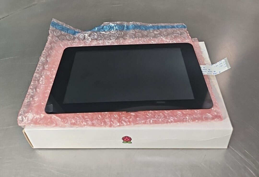 Raspberry Pi 7" Touchscreen Display                                    (BIN225)