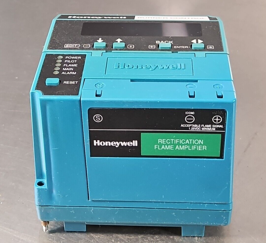 Honeywell RM7890-A-1015 Rectification Flame Amplifier                    loc1C39