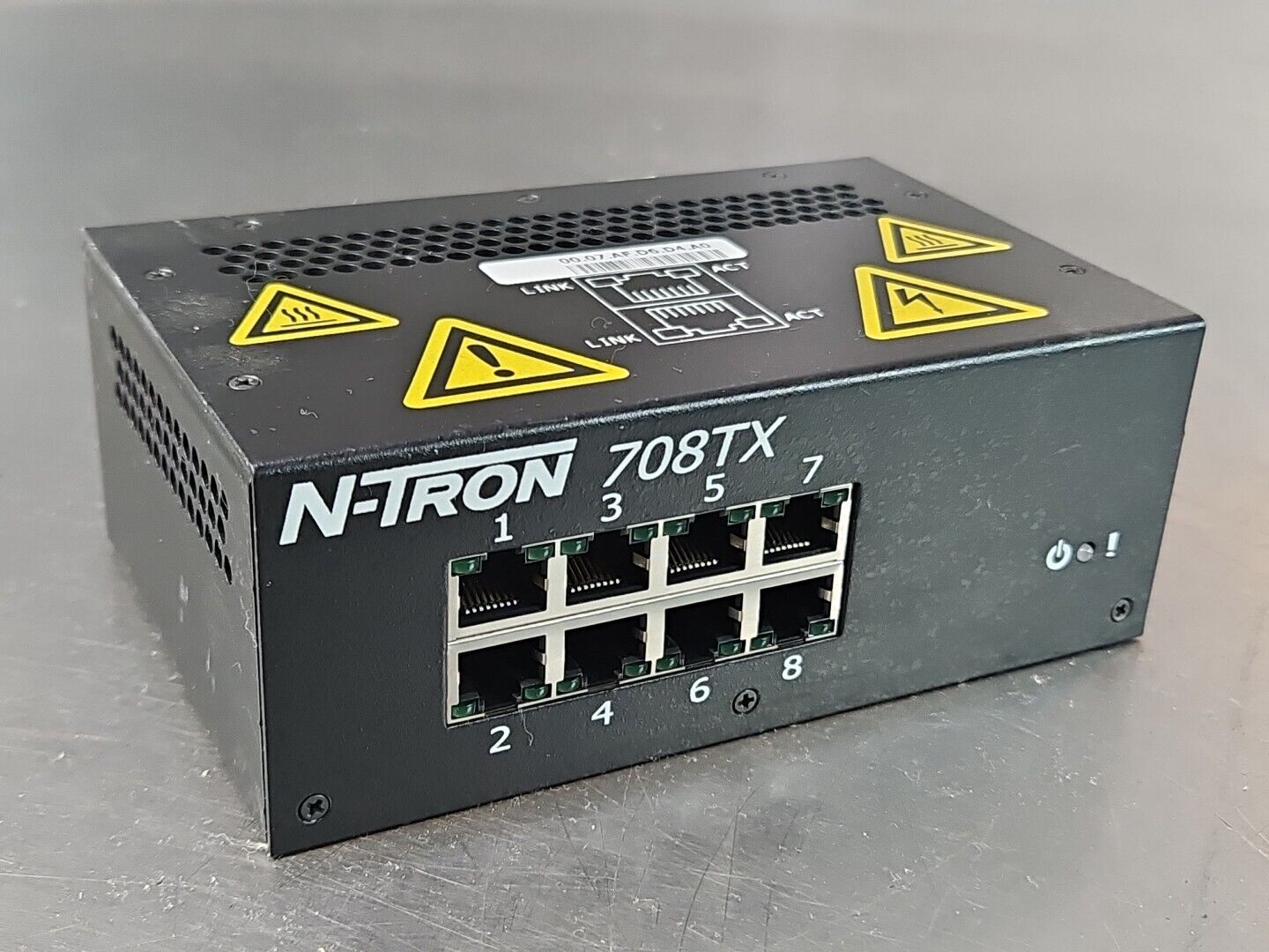 N-Tron Industrial 708TX 8 Port Ethernet Switch.                          loc3E33