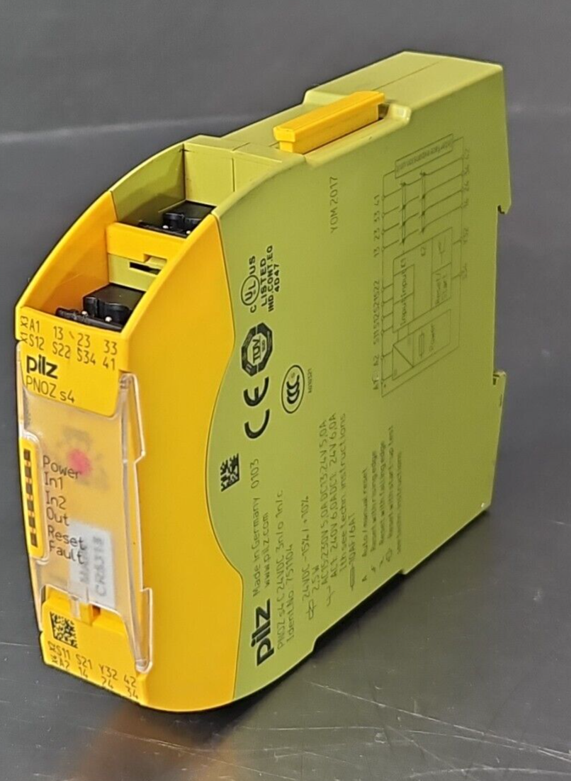 Pilz 750104 PNOZ s4 Safety Relay 24VDC 3                                (BIN423)