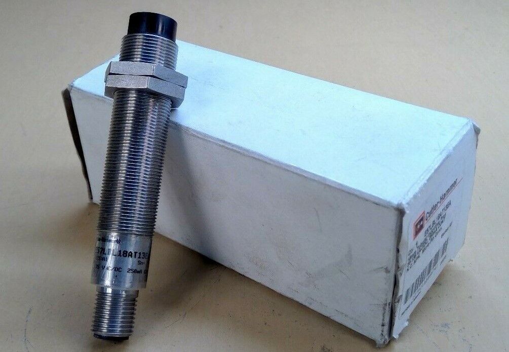 Cutler-Hammer E57LBL18AT13EA 18mm Tubular Inductive Prox Ser. A1            5D-1