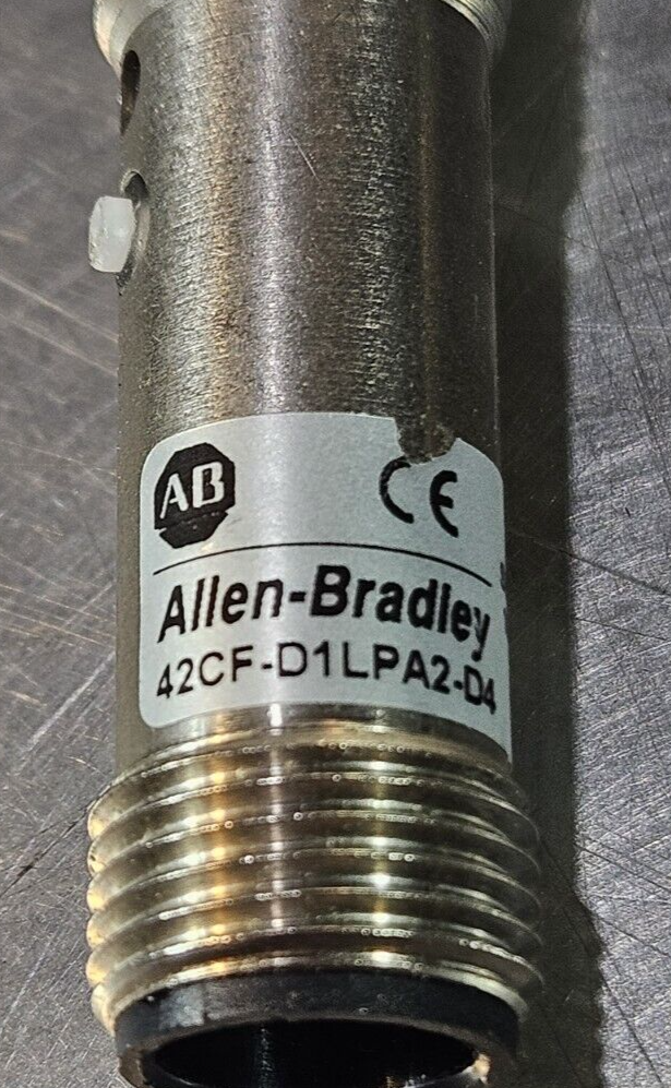 Allen Bradley 42CF-D1LPA2-D4 Cylindrical Sensor                        loc5E5(3)