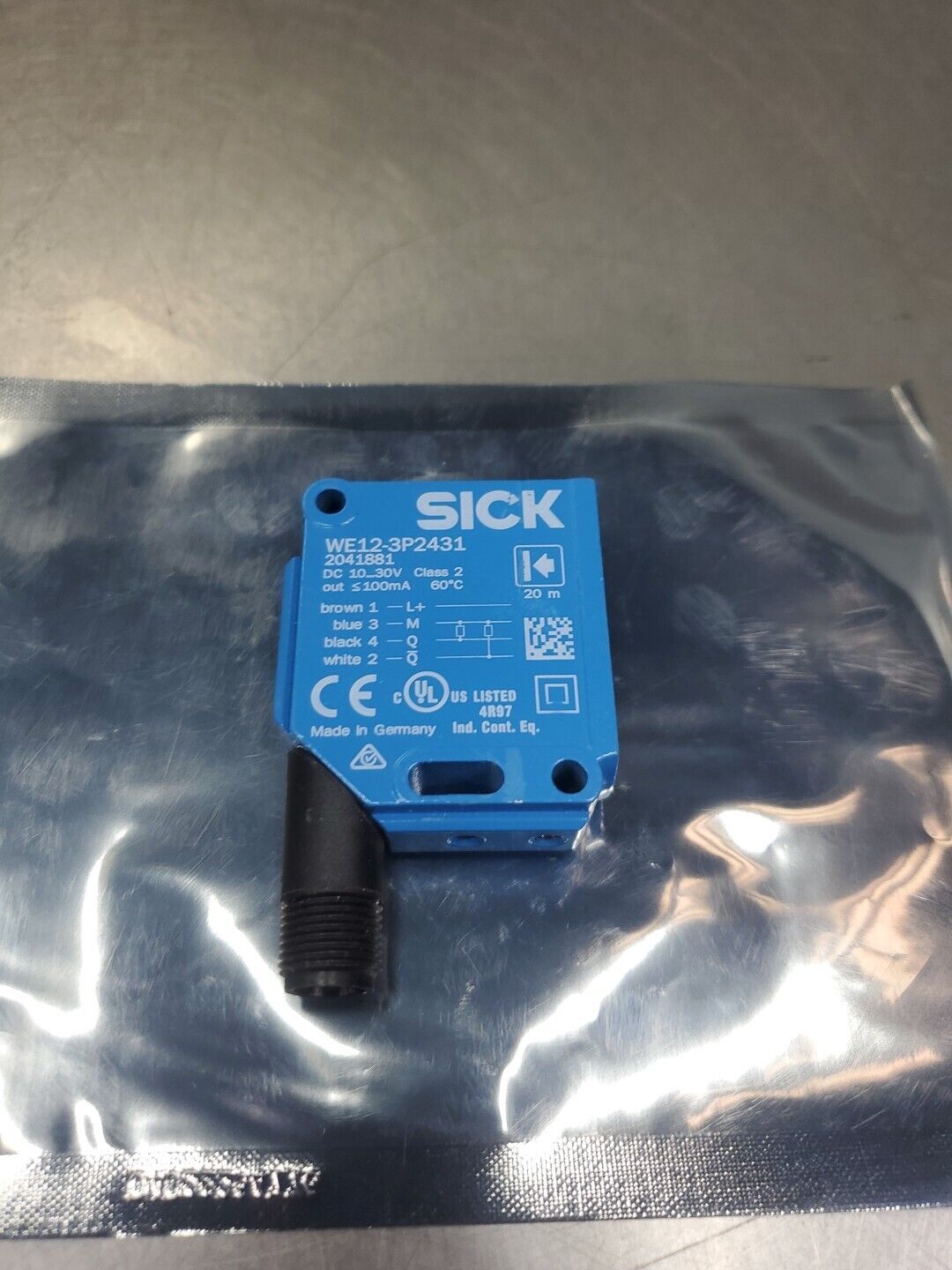 SICK WE12-3P2431 Photoelectric Sensor, (2041881)                           5E-33