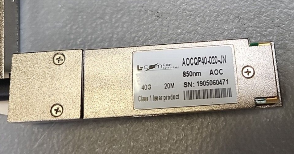 Active Optical Cable QSFP+ 40Gbps, 20M, Juniper Compat/AOCQP40-020-JN (BIN461)