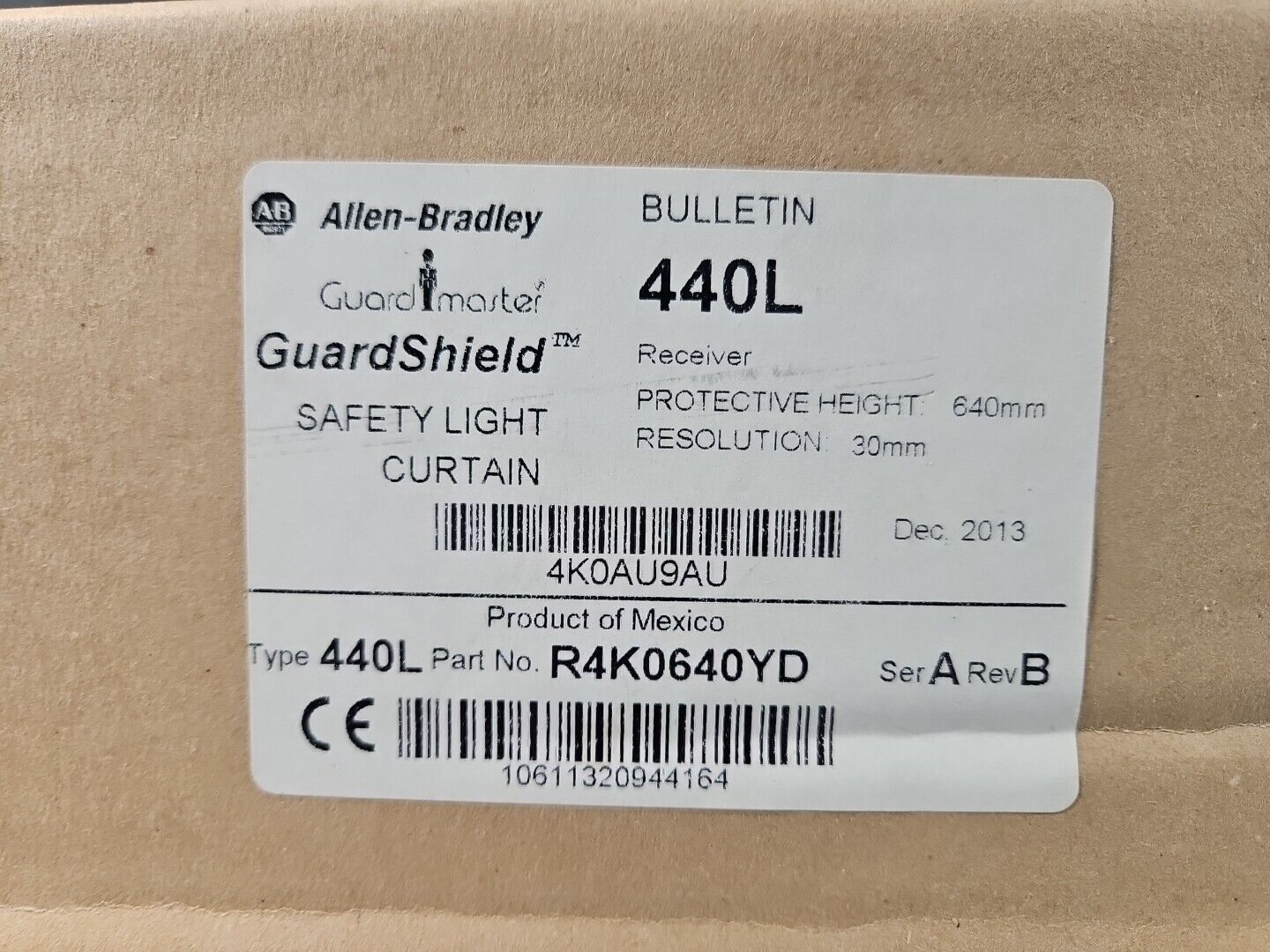 Allen Bradley R4K0640YD Ser A Rev B GuardShield  Safety Light Curtain     loc6E1