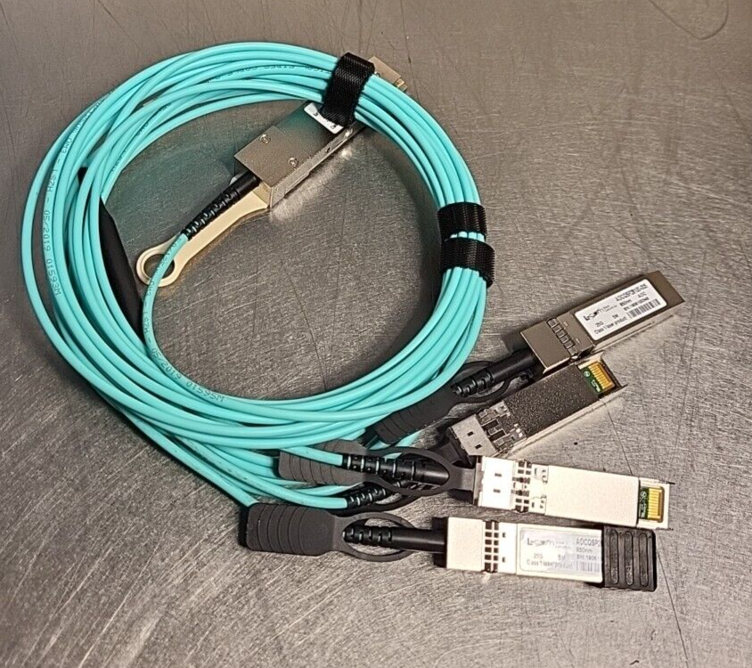 Active Optical Cable Breakout QSFP+ 40Gbps to 4x10G SFP/20M AOCQSP40-020(BIN461)