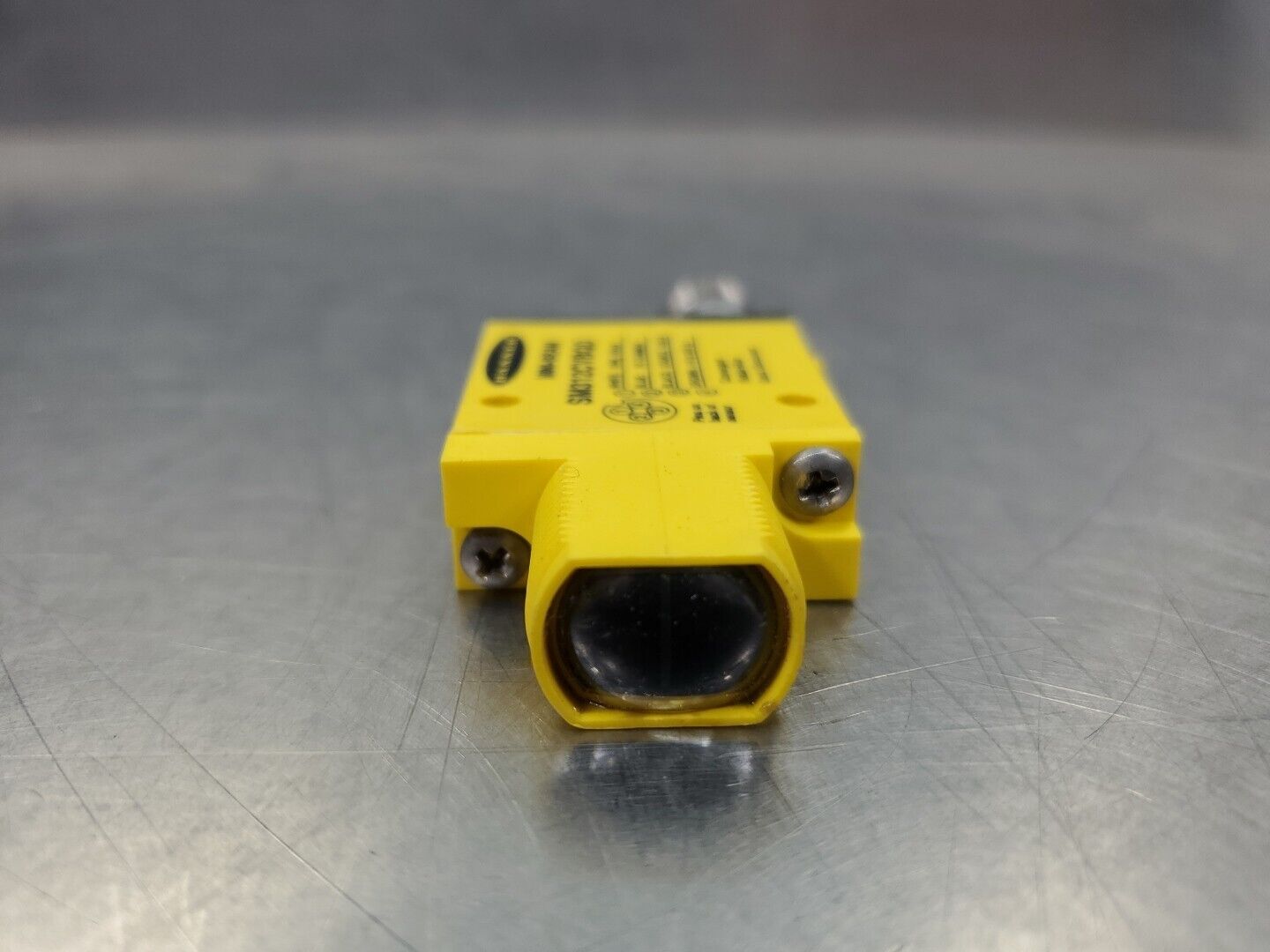 Banner SM312CVBQD Mini-Beam Sensor.                                      5E-34/3