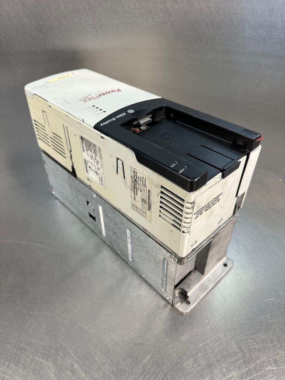 Allen-Bradley PowerFlex700 20BD2P1A3AYNANC0 Ser. B 1HP 400V      (1D-07)