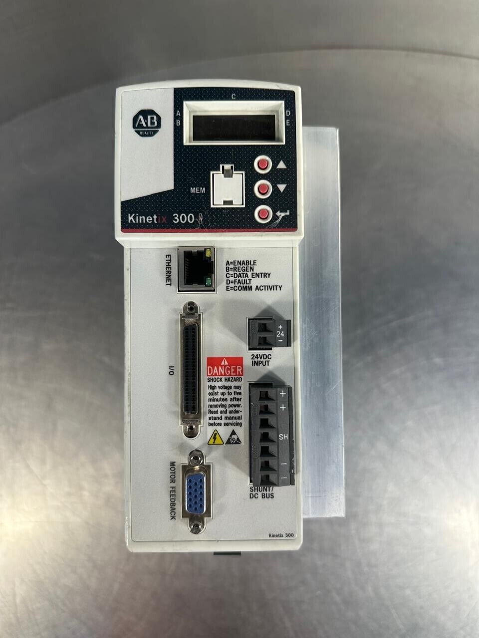 Allen Bradley Kinetix 300  2097-V32PR4 Ser. A Servo Drive (1D-03)