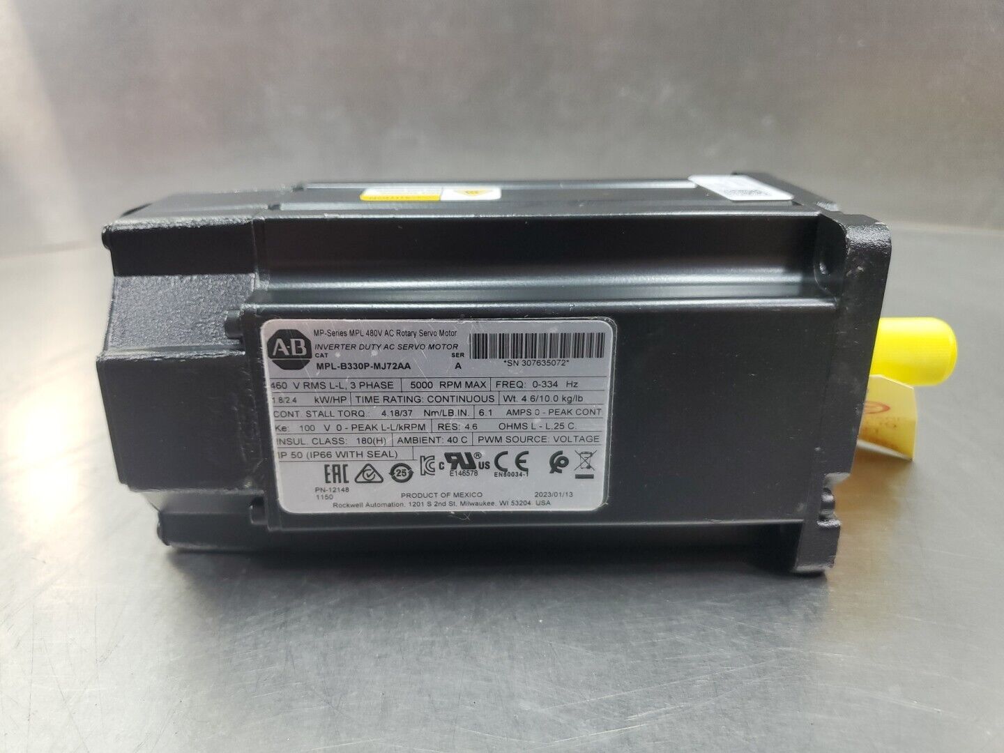 ALLEN BRADLEY MPL-B330P-MJ72AA MP-Series Rotary AC Servo Motor, 5000RPM.      1C