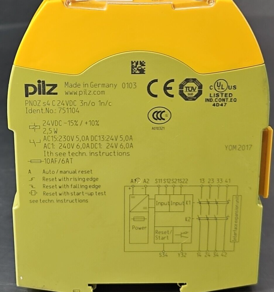 Pilz 750104 PNOZ s4 Safety Relay 24VDC 3                                (BIN423)