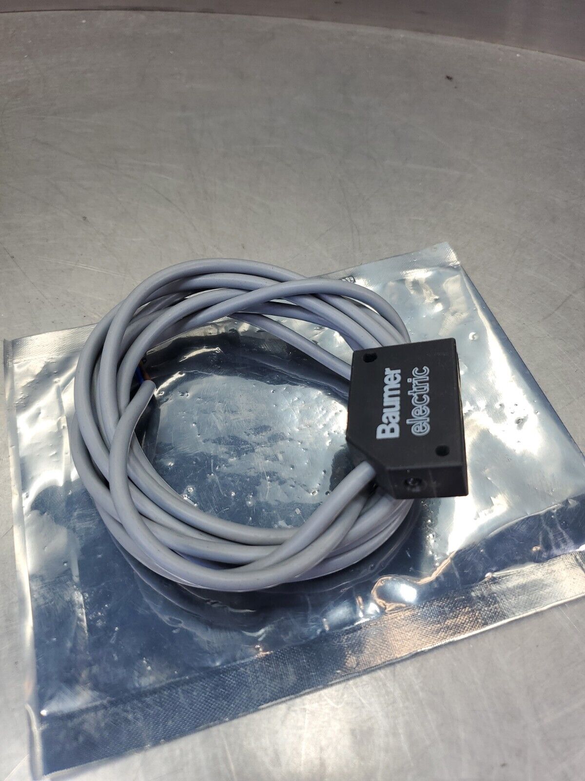 Baumer CH-8500 Proximity Sensor.                                         5E-35/2