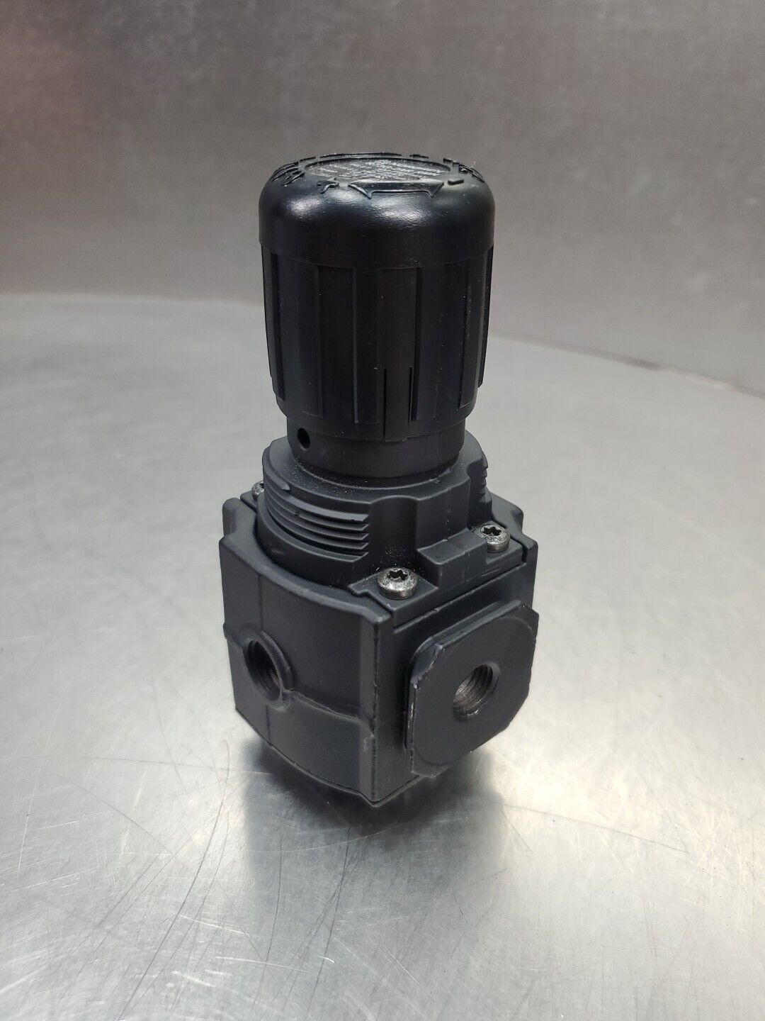 NORGREN R73G-2AK-RMN 300PSI Valve.                                          6E-3