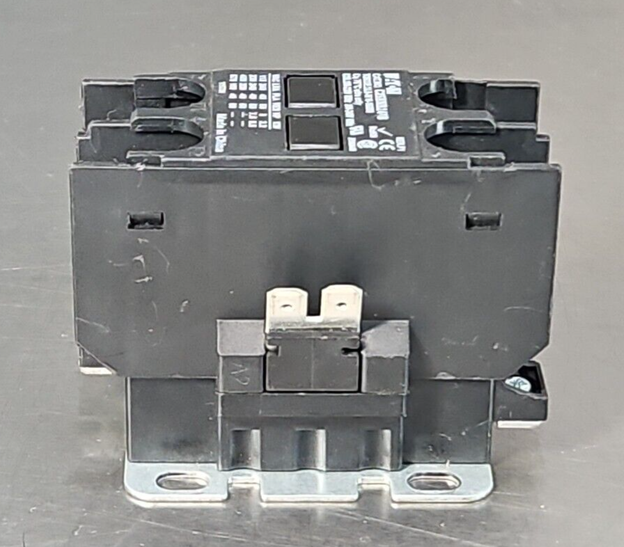 Eaton Cutler Hammer C25BNB240B Contactor         (BIN3.4.4)