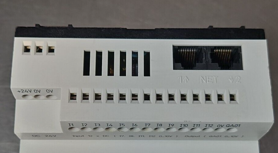 Moeller easy 822-DC-TC Programmable Controller          (BIN3.4.5)