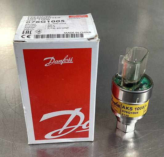 DANFOSS  AKS 1008  Pressure Transmitter 0-700 PSIA  076G1005  24V       5E-32