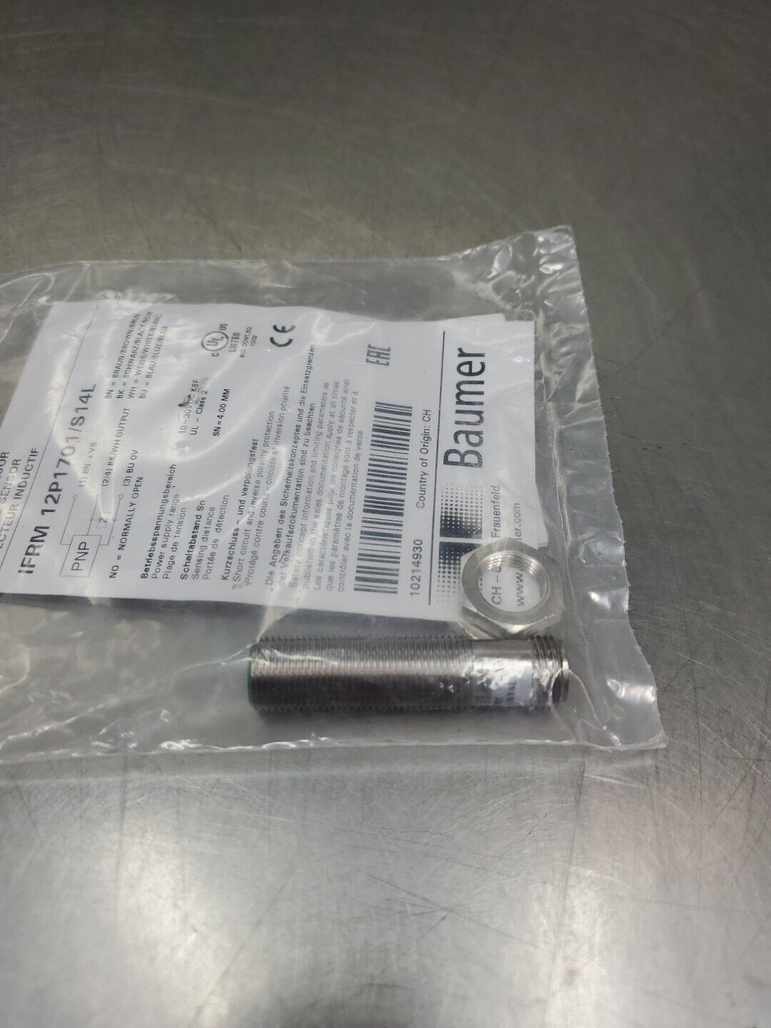 Baumer IFRM 12P1701/S14L Inductive Sensor,  4mm, 10-30VDC.               5E-36/3