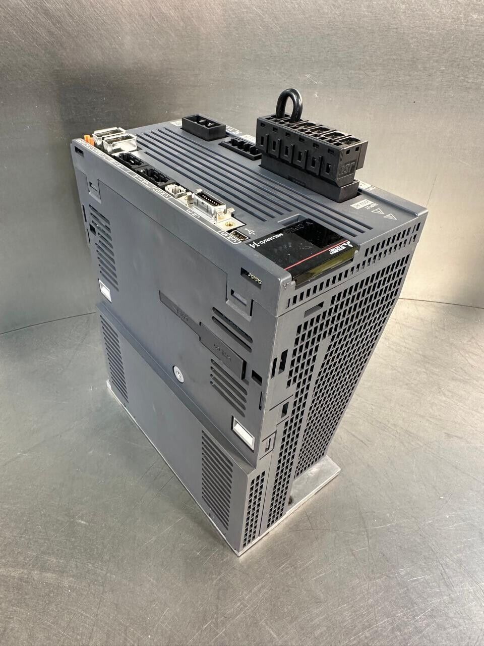 Mitsubishi MR-J4-200B-RJ   AC Servo Drive 2kw 3ph 170v 0-360hz (1D-03)