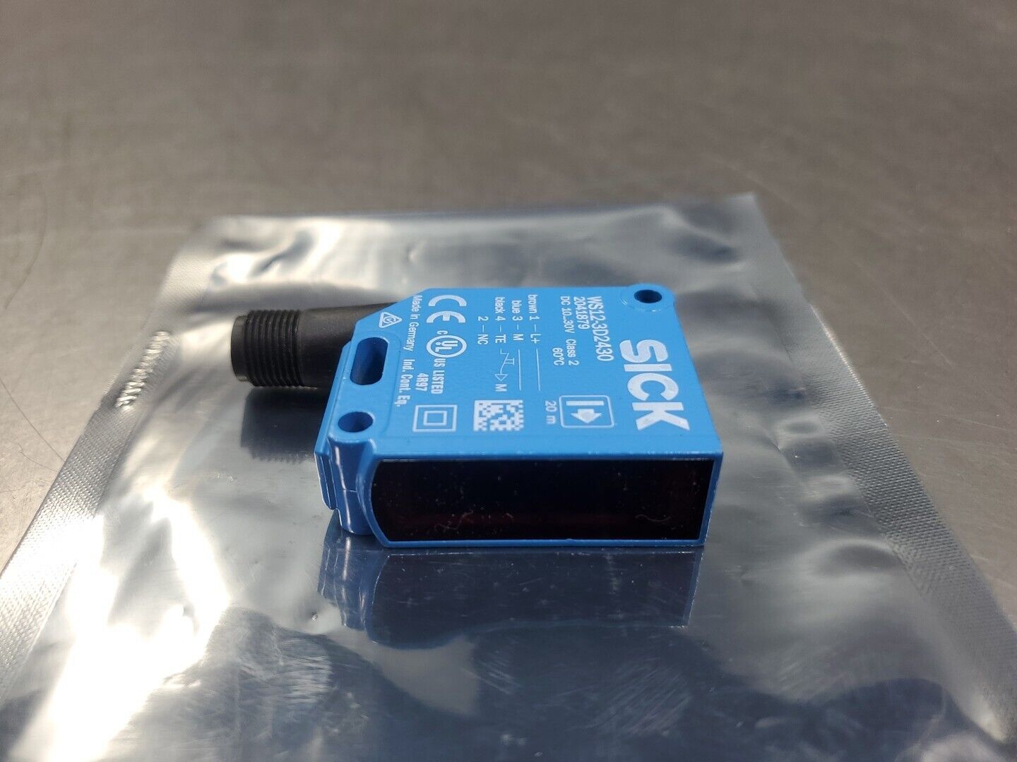 SICK WS12-3D2430 PHOTOELECTRIC SENSOR, (2041879)                           5E-33