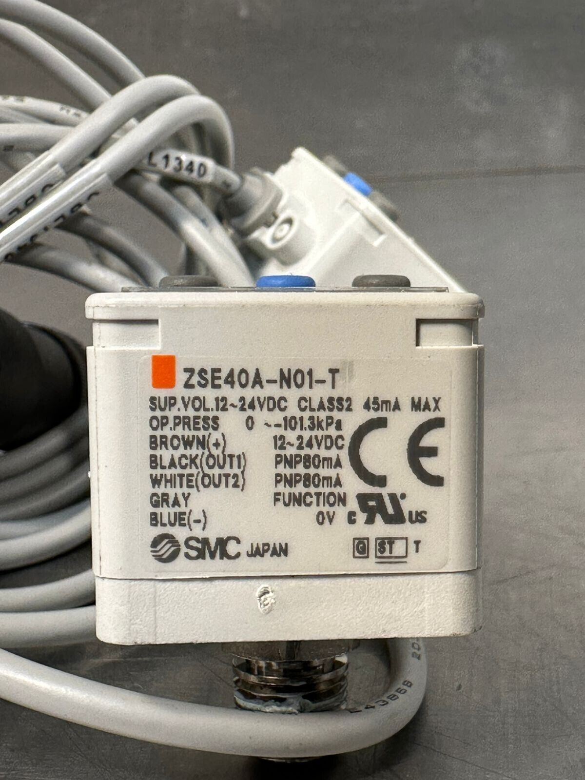 Smc ZSE40A-N01-T High Precision Digital Pressure Switch (5E-27)