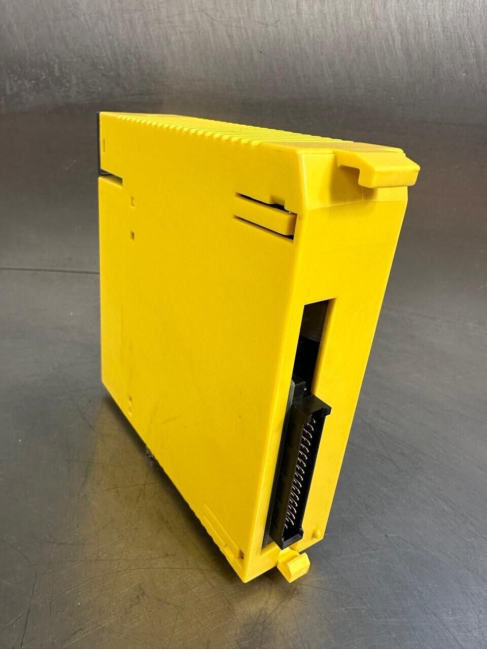 Fanuc A03B-0807-C011 AIF01A PLC Module                           (3D-36)