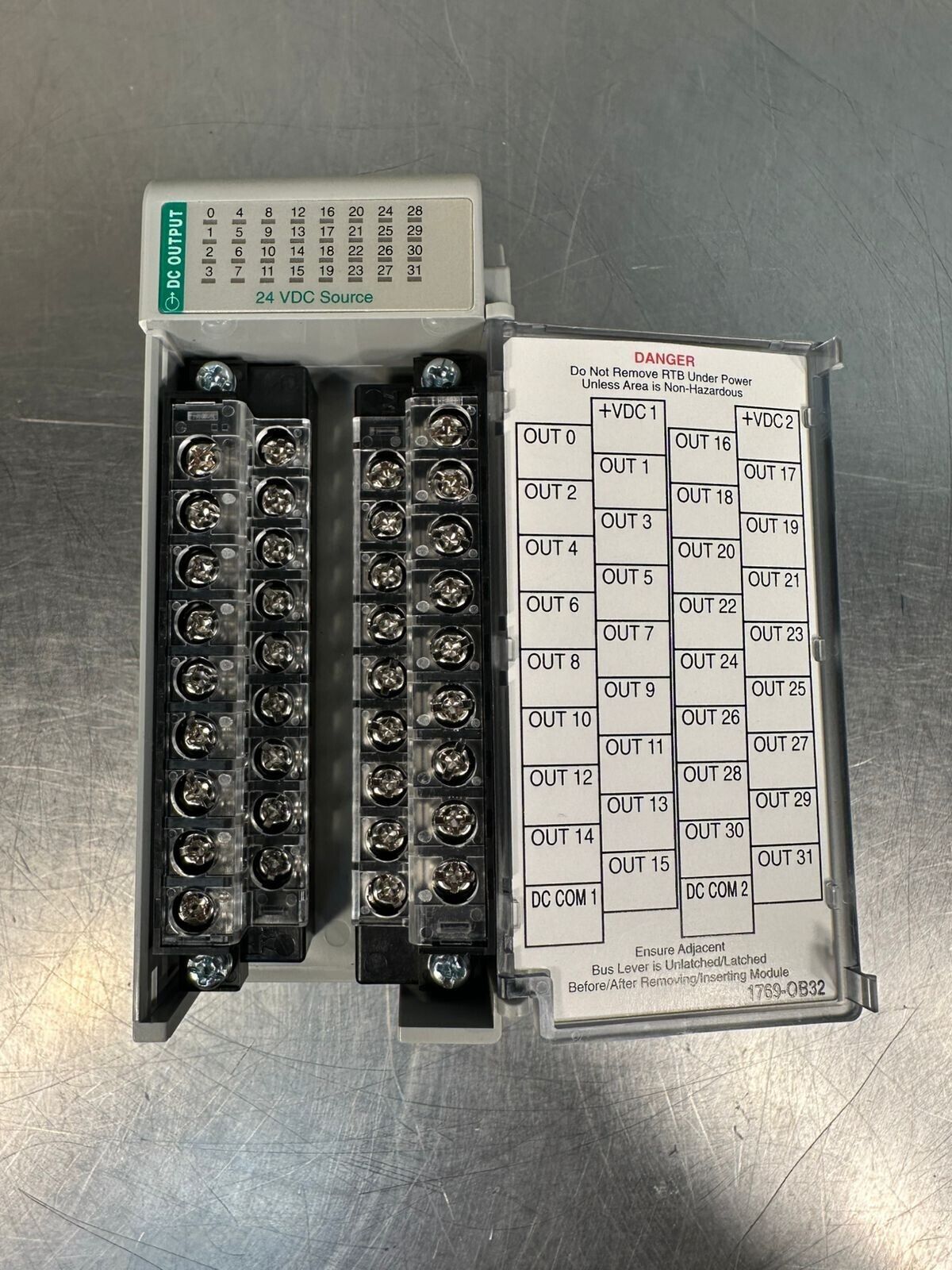 Allen-Bradley 1769-OB32 24VDC SOURCE Compact I/O Output Module (3D-34)