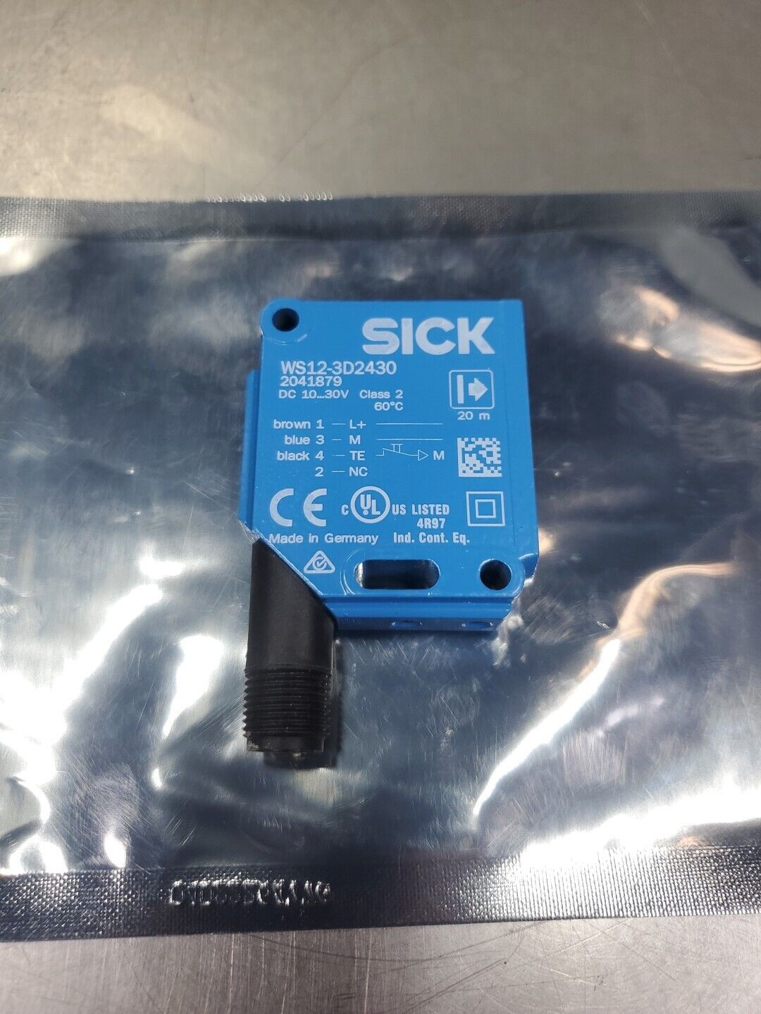 SICK WS12-3D2430 PHOTOELECTRIC SENSOR, (2041879)                           5E-33