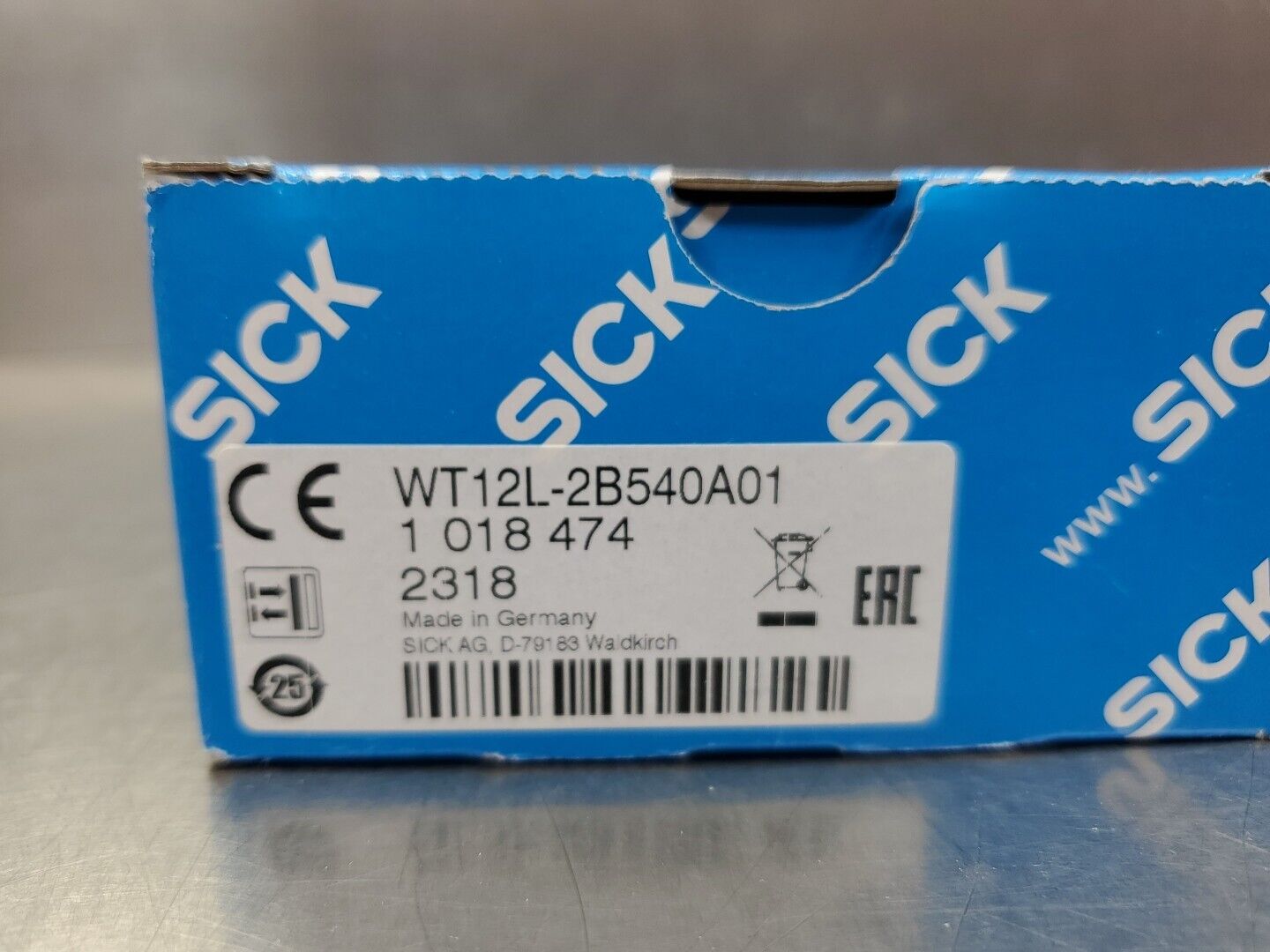 SICK WT12L-2B540A01 (1018474) PHOTOELECTRIC SENSOR.                       5D-36