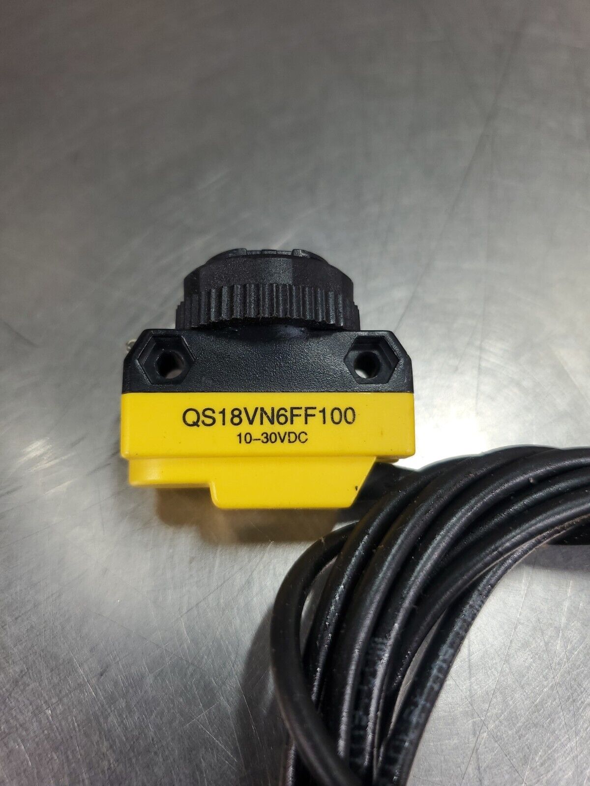 BANNER QS18VN6FF100 10-30VDC Photoelectric Sensor.                        5E-5/3