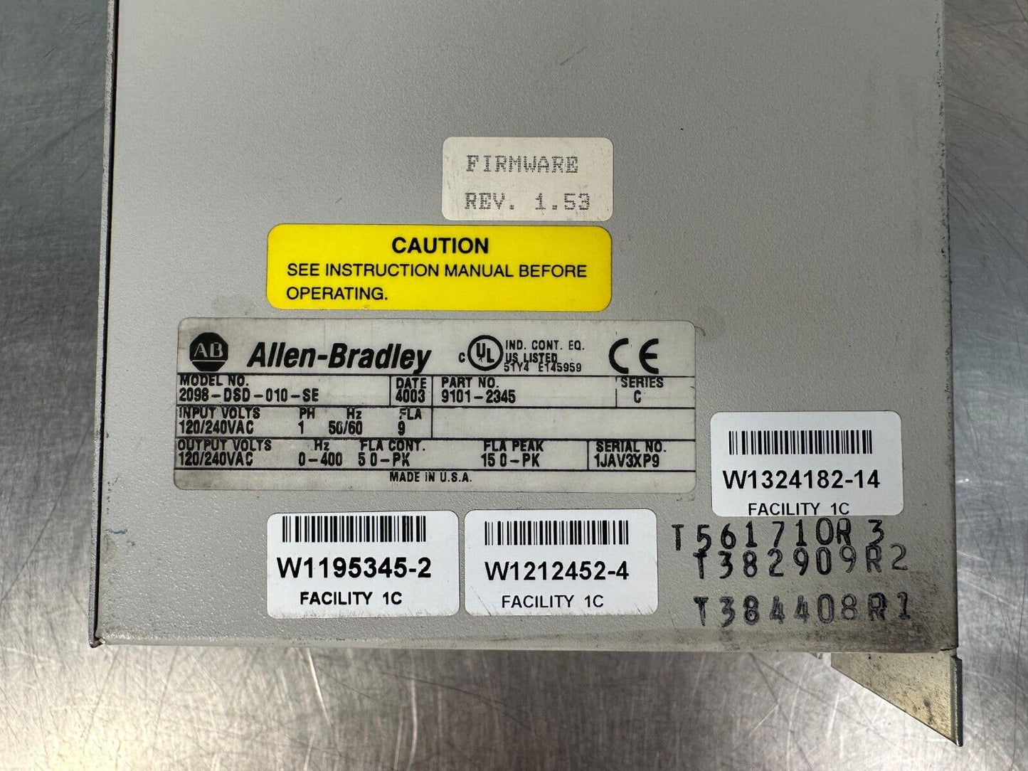 Allen Bradley Ultra3000 / 2098-DSD-010-SE Ser. C 1Ph, 50-60hz (1C-01)