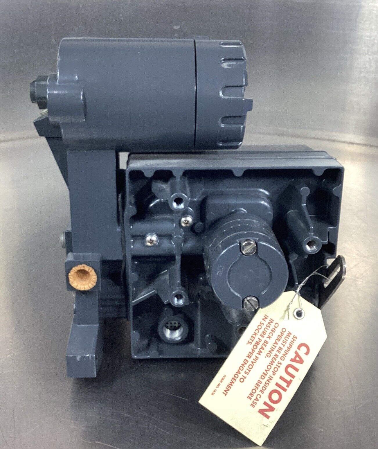 FISHER TYPE  582i  VALVE POSITIONER       6B-2