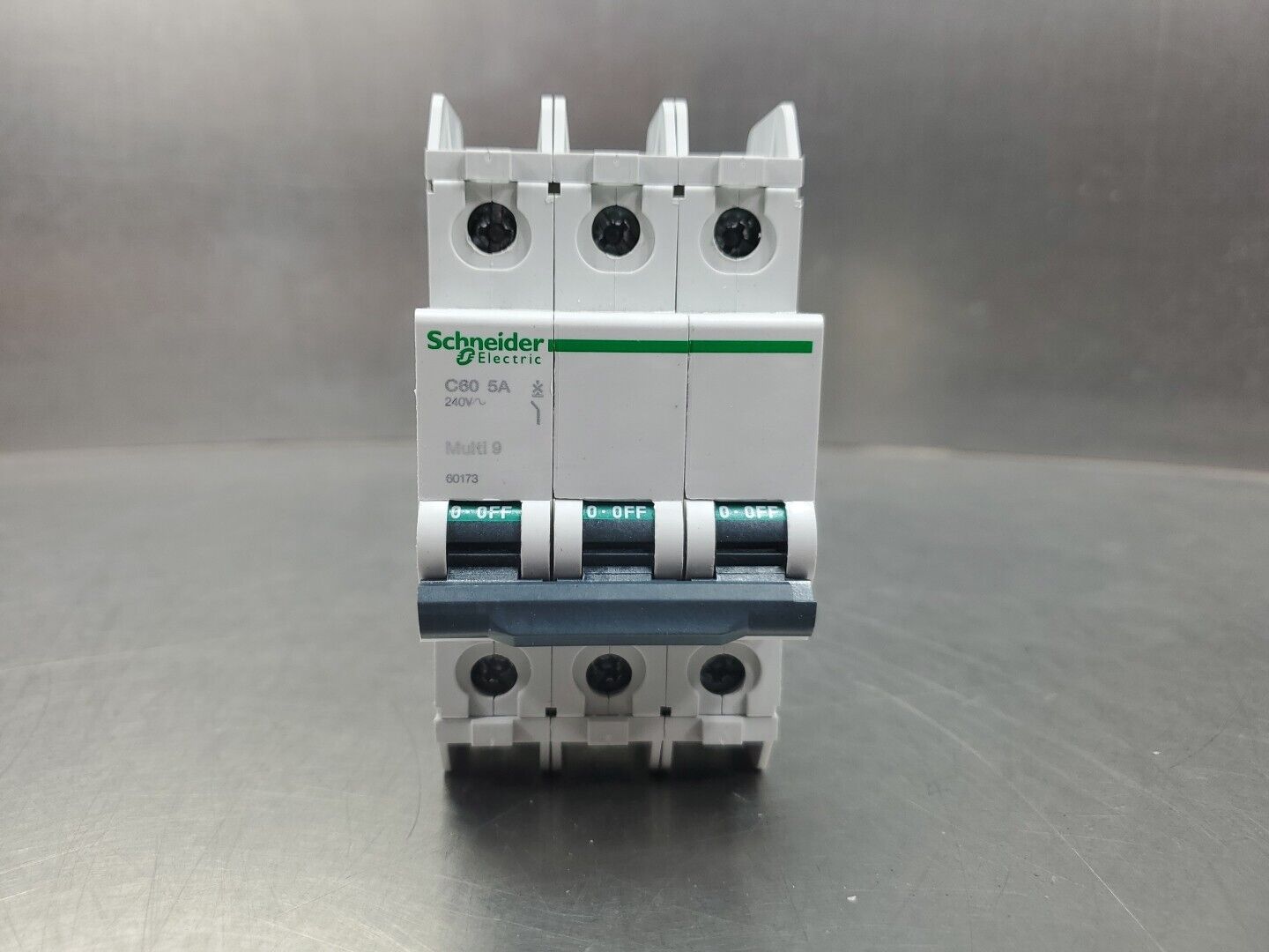 Schneider Electric 60173 Multi 9 (C60 5A) Circuit Breaker, 3 Pole.       4A-33/2