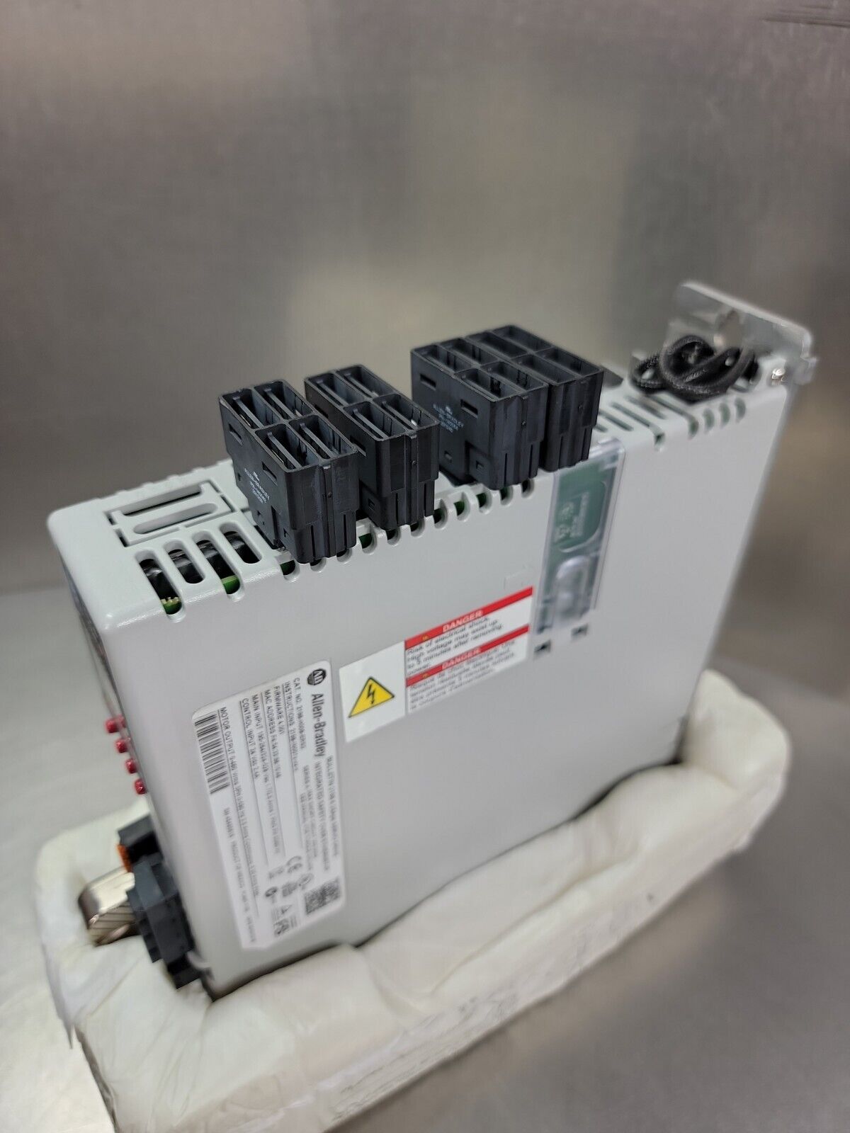 Allen Bradley 2198-H008-ERS2 /A Kinetix 5500 Servo Drive (1C-05)