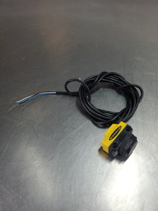 BANNER QS18VN6FF100 10-30VDC Photoelectric Sensor.                        5E-5/3