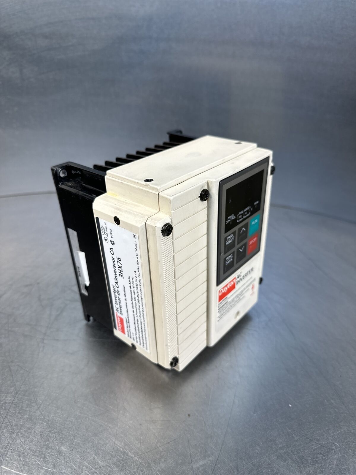 DAYTON 3HX76 AC Inverter.          (BIN-3.4.5)