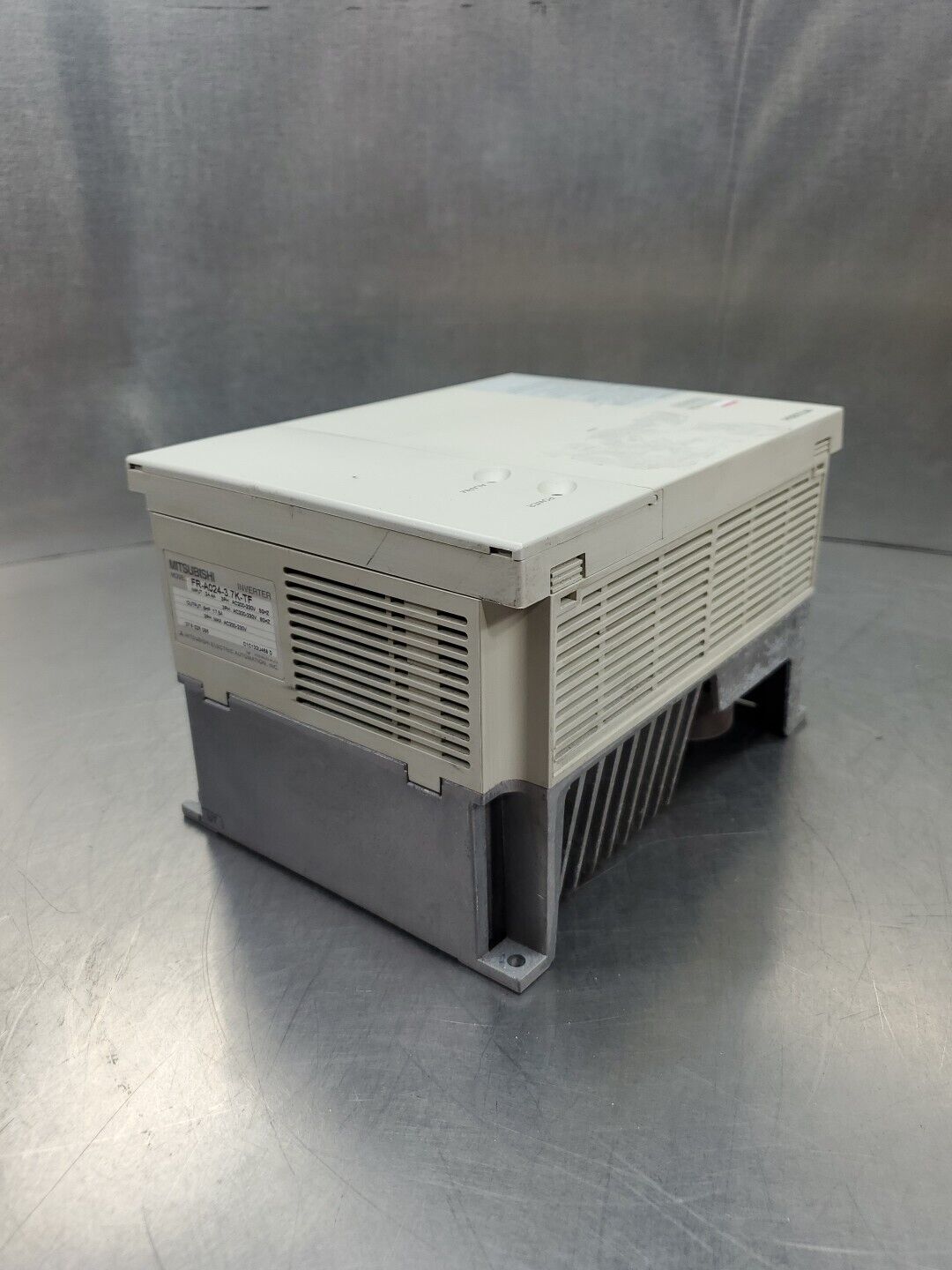 MITSUBISHI FR-A024-3.7K-TF 5HP 17.5A INVERTER DRIVE.                       1B-22