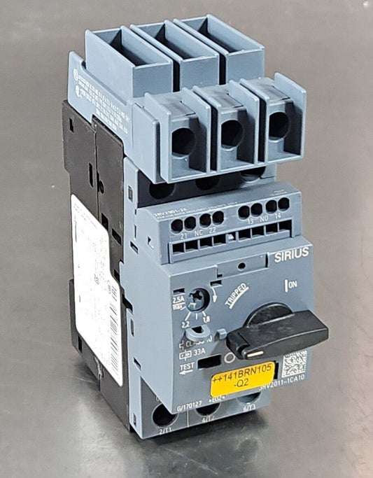 Siemens 3RV2011-1CA10 SIRIUS Circuit Breaker.                              4D-21