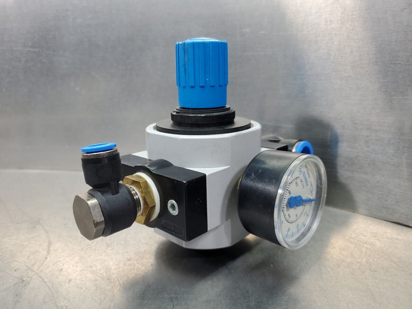 FESTO LR-1/2-D-MAXI 00186455 240PSI LR-D-MAXI DN 30 Control Valve.         6D-11