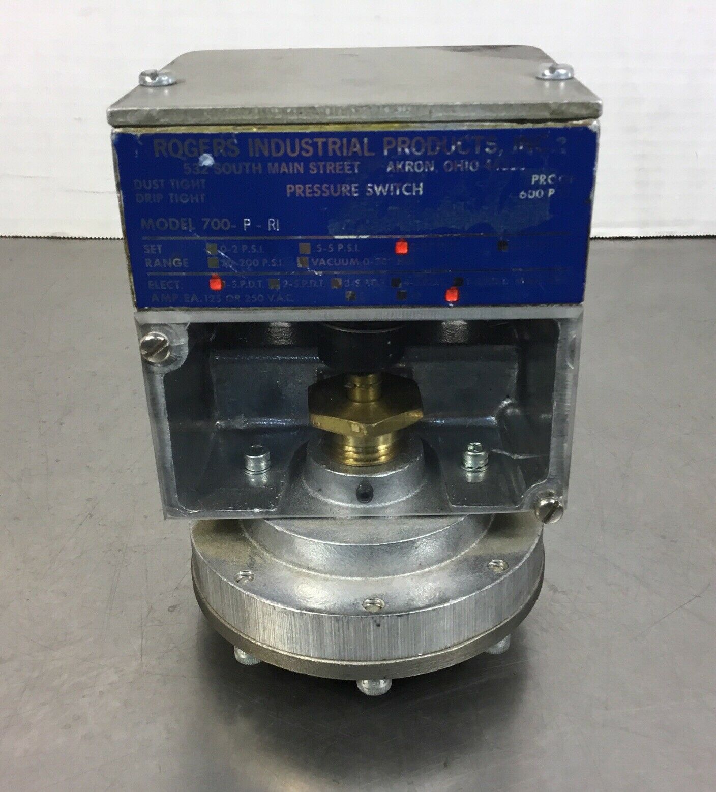 Rogers Industrial Products Inc. 700 Series Pressure Switch 700-P-RI 2 ...