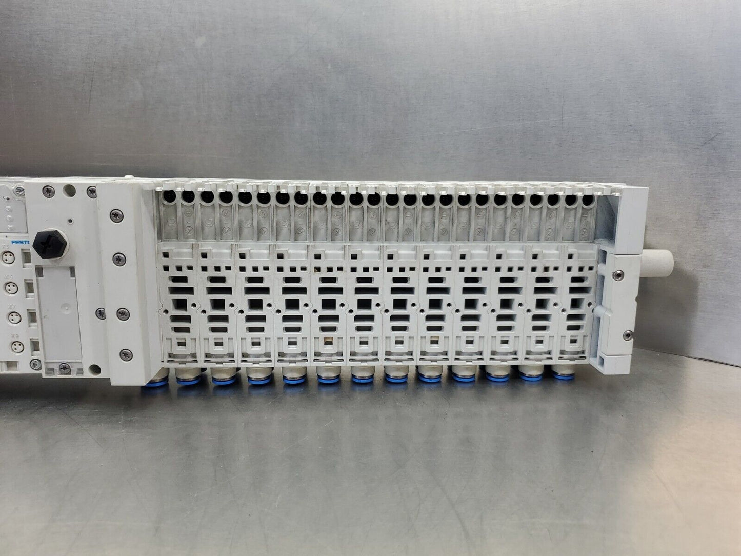 FESTO MPAL-VI 569926/CPX-AB-8M8-3POL 12 VALVE TERMINAL CONTROLLER.            6E